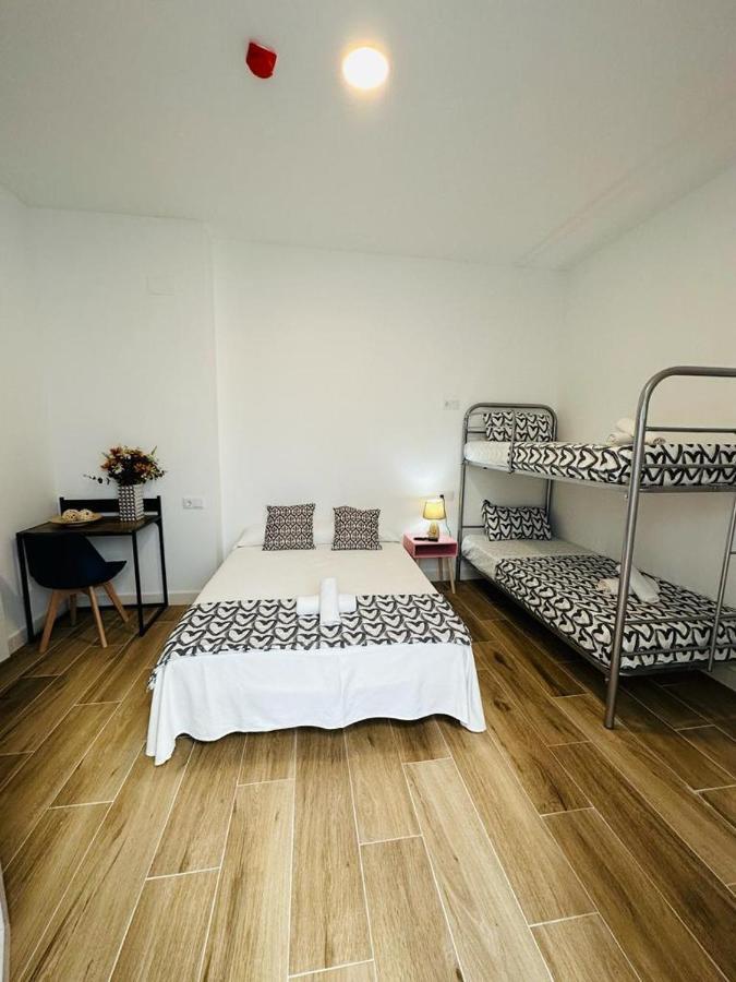 Hostel Costa-Luz Bejar 28-30 Huelva Exterior photo