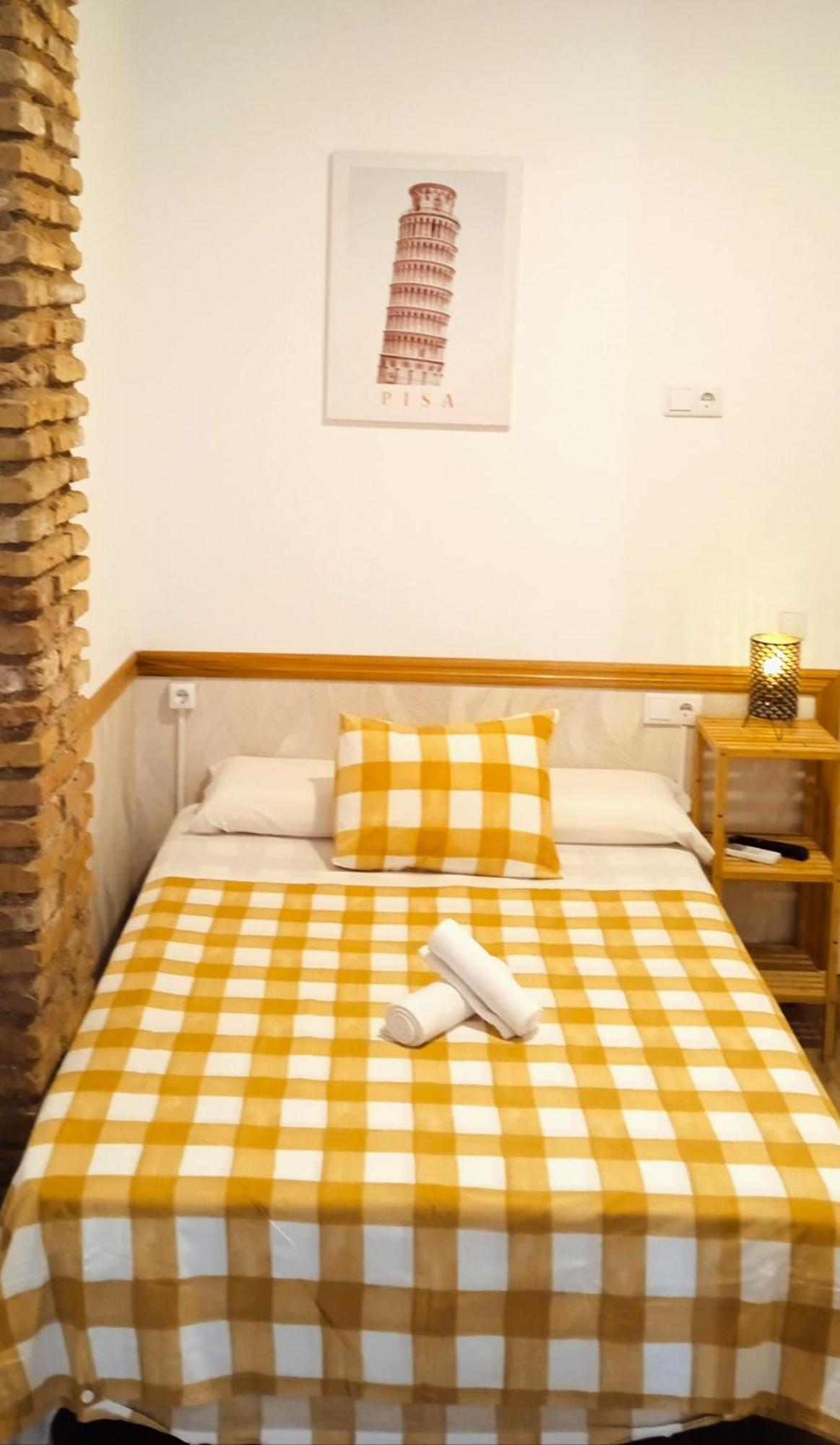 Hostel Costa-Luz Bejar 28-30 Huelva Exterior photo